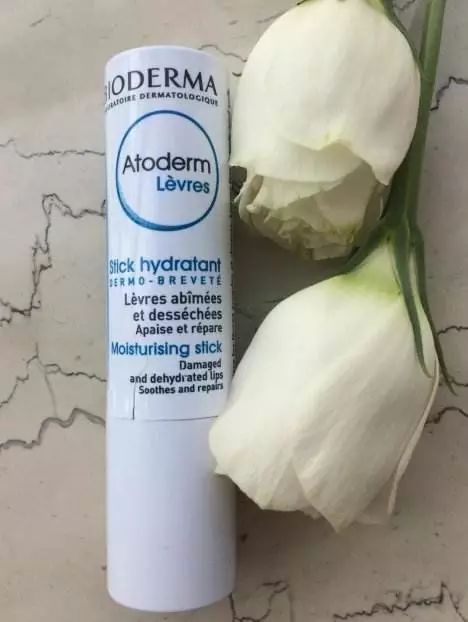 润唇膏红黑榜2021,公认好用带颜色的润唇膏