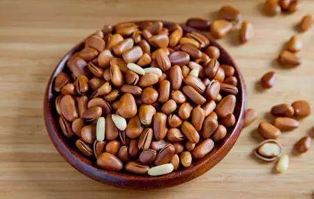 哈喇子有味道有什么危害,腊肠有哈喇味能吃致癌吗