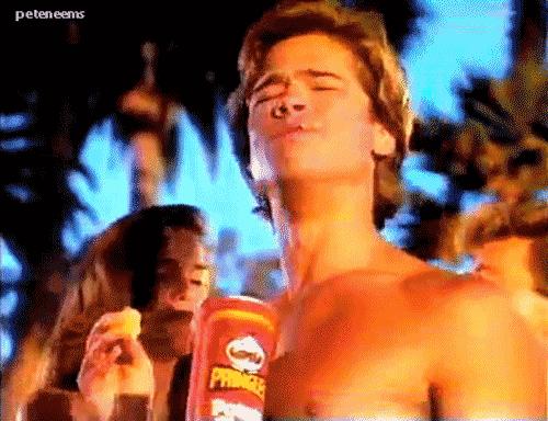 能像这样炸飞机，媳妇对你来说就是累赘