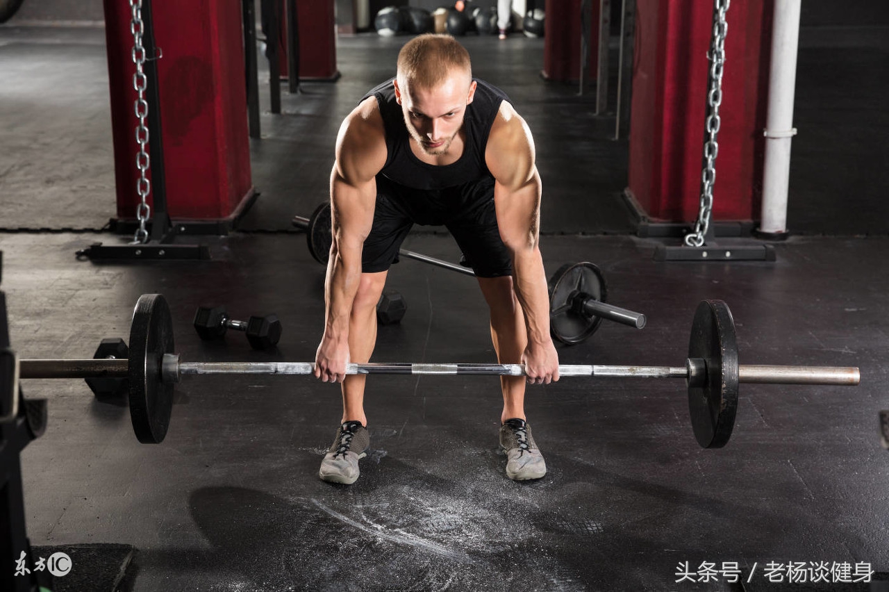 健身房硬拉90kg要注意什么,健身硬拉护腰带伤到肋骨