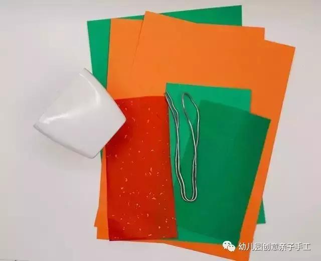 幼儿园元旦手工制作:鞭炮灯笼卡纸舞龙等,8个教程“年味”十足