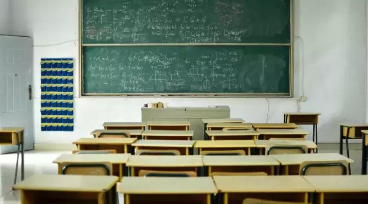 再忙也要参加家长会的四个理由,家长会有必要父母每次都参加吗