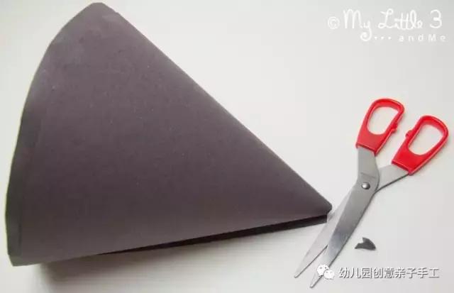 幼儿园元旦手工制作:鞭炮灯笼卡纸舞龙等,8个教程“年味”十足