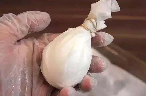 幼儿园鸡蛋的玩法大全,幼儿园护蛋绘画图片小男孩喜欢的