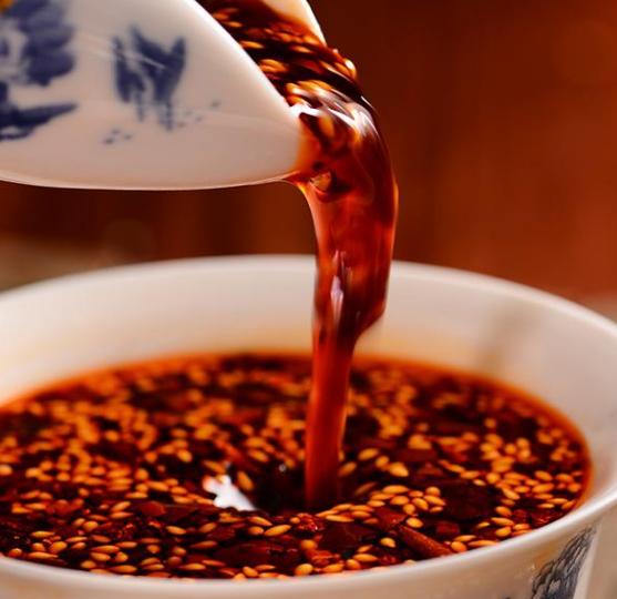 正宗油泼辣子配方及明细,正宗油泼辣子的做法简单易学