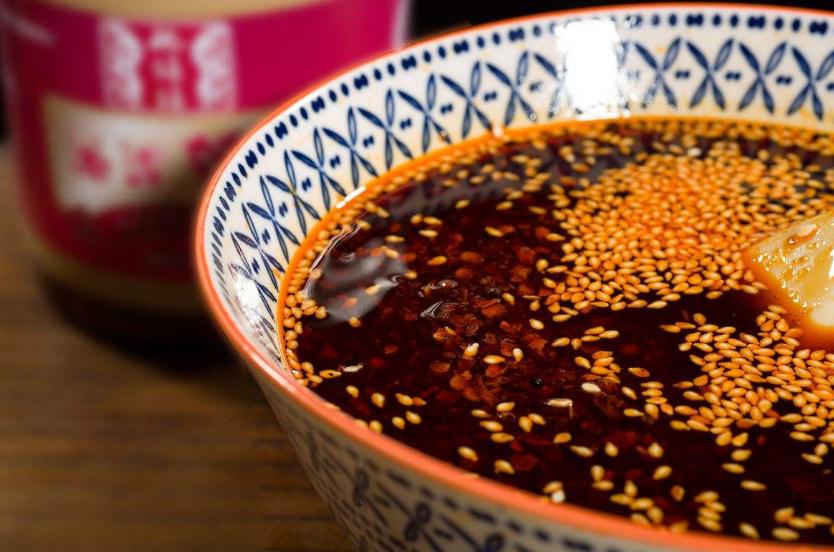 正宗油泼辣子配方及明细,正宗油泼辣子的做法简单易学