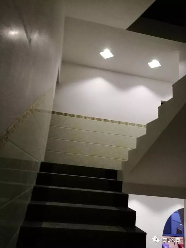 为父母在老家盖房花45万,为父亲放弃80万年薪回农村