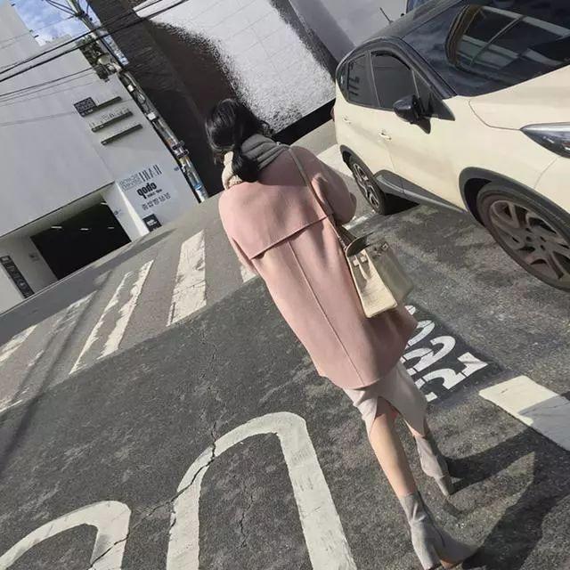 今年流行的毛呢外套怎么搭配,最洋气的格子毛呢外套