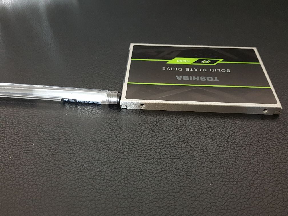 64层3DBiCSFLASH™SSD—东芝TR200固态硬盘简测