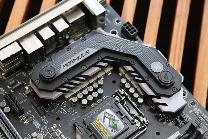 华硕玩家国度主板开机就进bios,华硕玩家国度主板如何开tpm