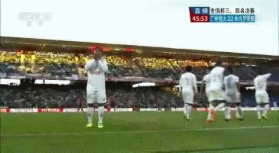 小罗蝎子摆尾进切尔西一个球,小罗扭屁股射门