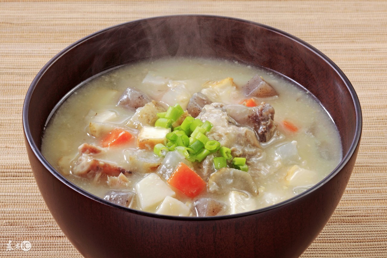 大姨妈来前喝什么汤最好补气血,大姨妈来喝什么汤补身体