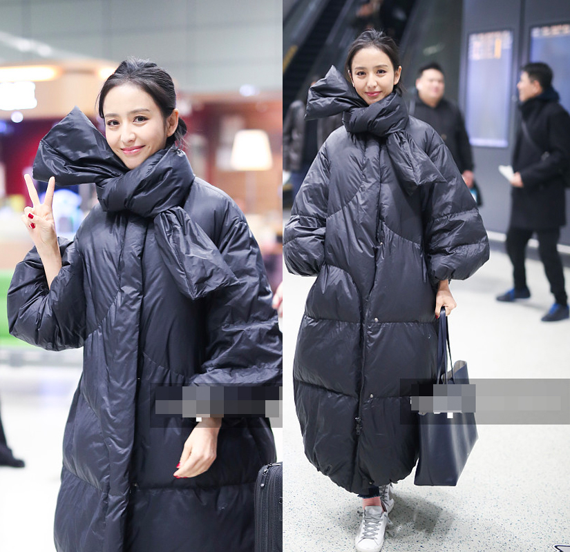 林允穿3万块的羽绒服机场凹造型，网友吐槽：这是穿了件被子吧？