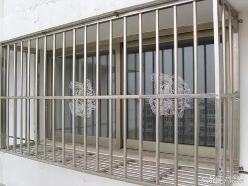 防盗窗不结实会掉下去吗,防盗窗不安全