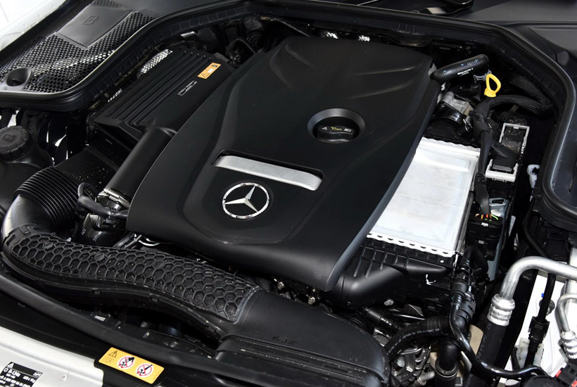 快拿小本儿记笔记,梅赛德斯凭什么连吃了四年鸡?|张小鹅频道