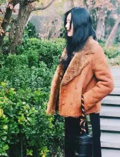 刘雯每月收入多少钱,刘雯收入2018排第几