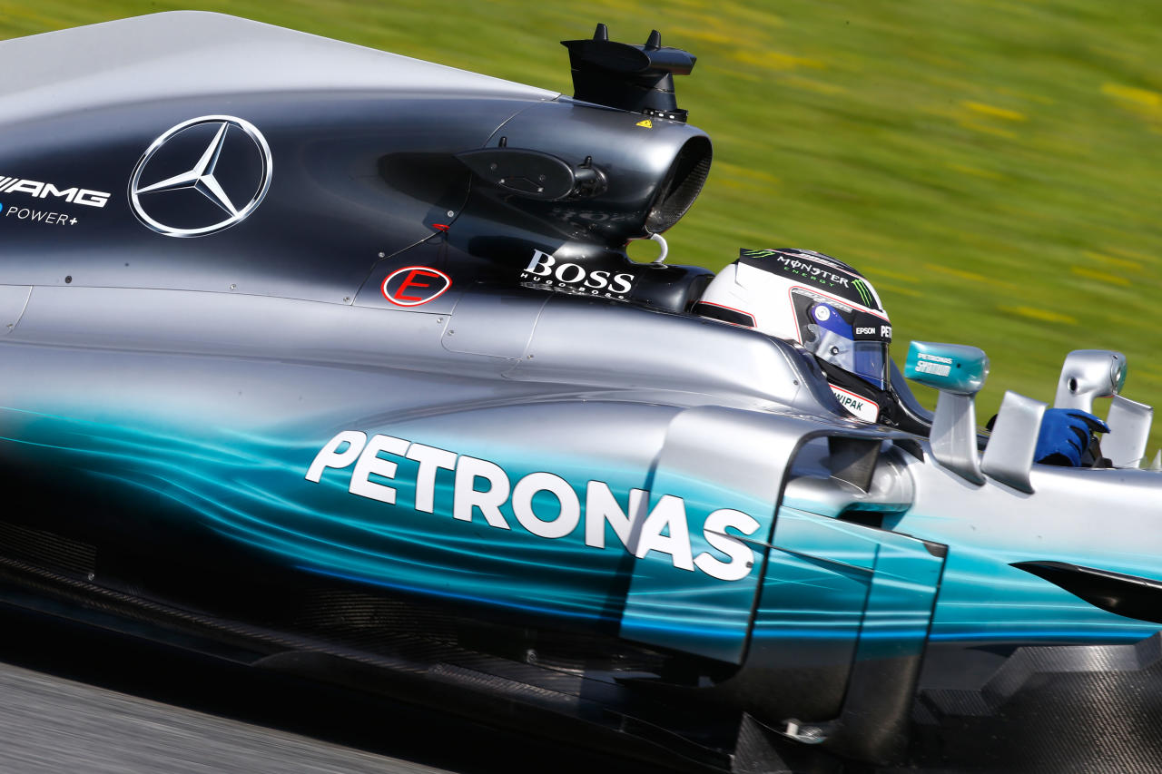 快拿小本儿记笔记,梅赛德斯凭什么连吃了四年鸡?|张小鹅频道