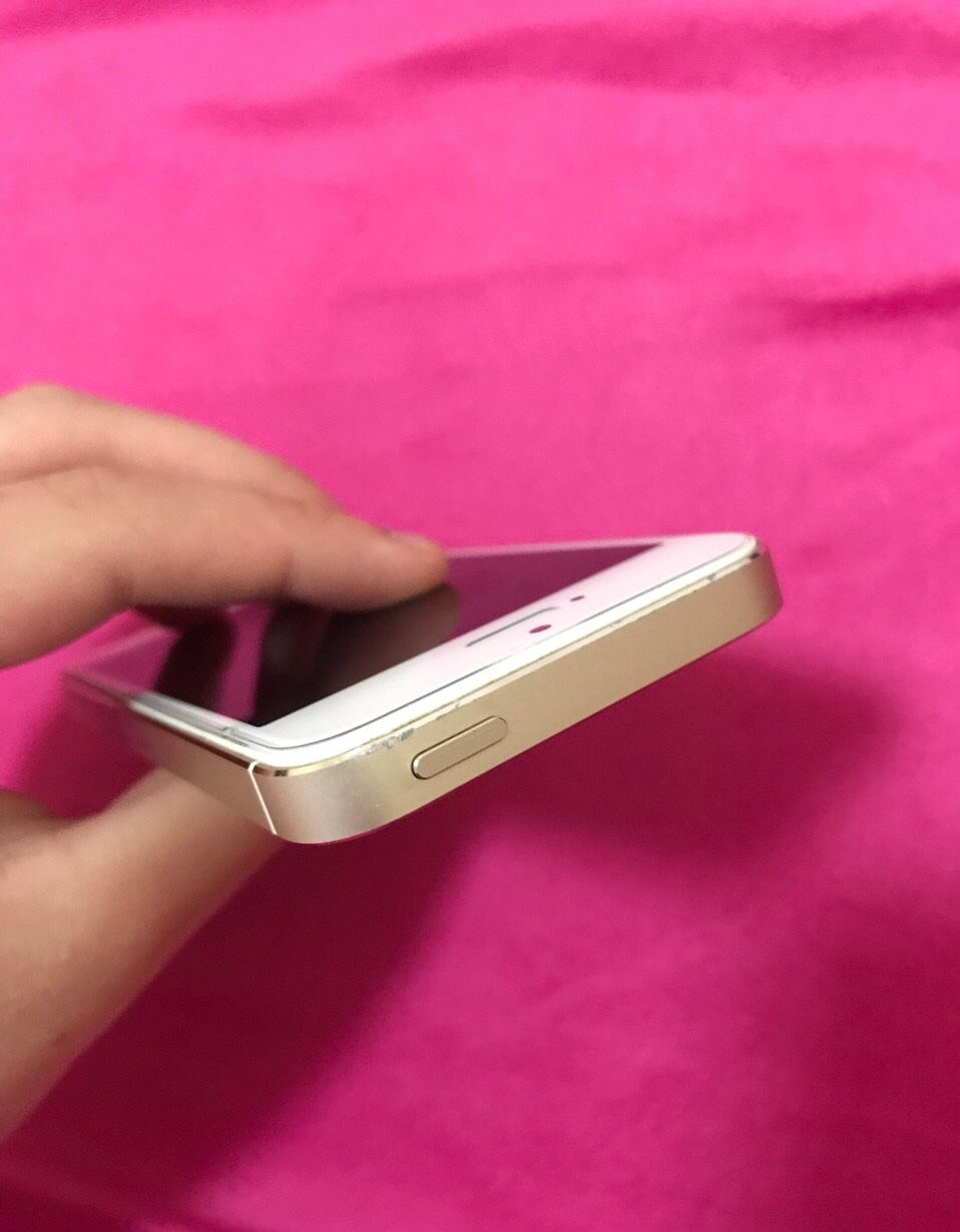 300块钱的王者手机,300块的iphone5s