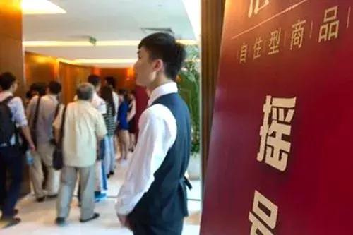 给我一个留在成都的理由,如何让一个人留在成都