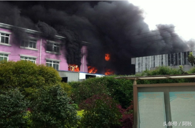 背着老公在外面欠债,背着老公偷偷存钱