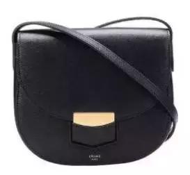 刘雯每月收入多少钱,刘雯收入2018排第几