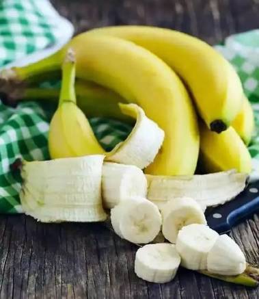 香蕉皮竟然还能这样用,香蕉皮对皮肤有什么好