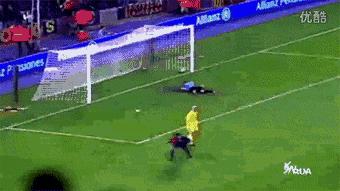 小罗蝎子摆尾进切尔西一个球,小罗扭屁股射门