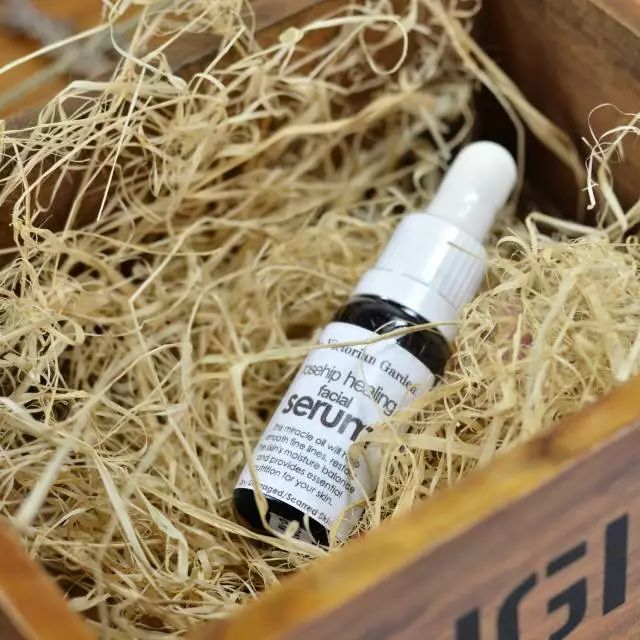 维多利亚玫瑰果油好吗 (维多利亚花园保湿霜)