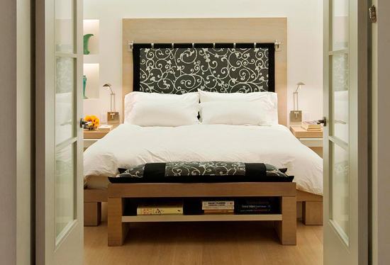 卧室床尾插座正对床中间风水好吗,卧室床尾不能正对的方位