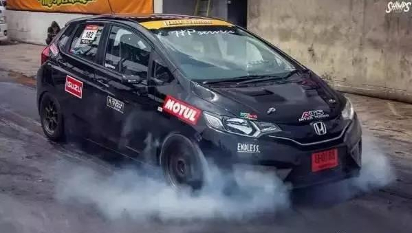 飞度gk5车身多低跑起来稳一点,2017款本田飞度gk5参数配置