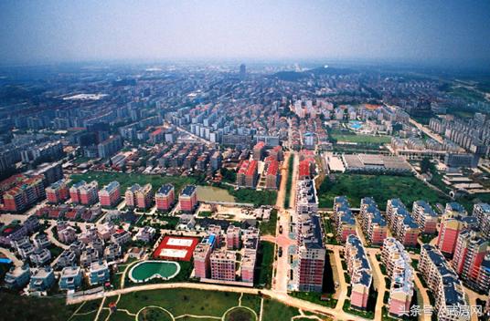 武汉东西湖房价2022新楼盘房价,武汉东西湖楼面价过万