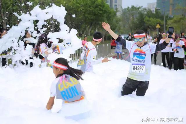 速度上车！今冬广州站的最后一次彩跑，等你来HIGH!