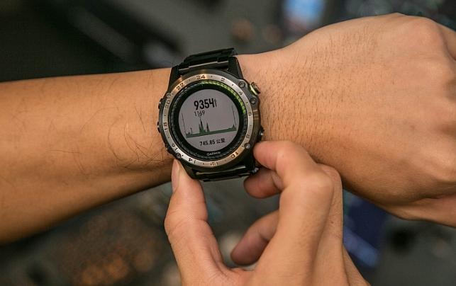 比水鬼高级的手表,garmin佳明255智能运动手表