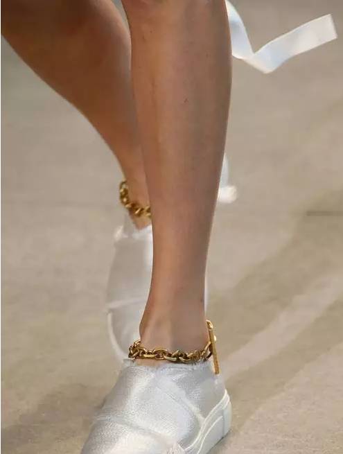 时与饰|拴住今生,系住来世——十二月首饰:足饰