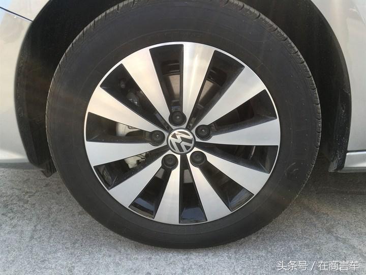 2017速腾1.6自动舒适型银色,1.4t速腾超越版珠光白和银色