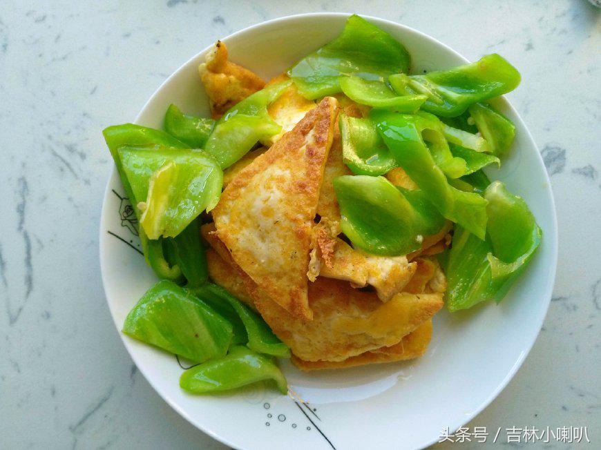 溜豆腐怎么溜好吃,正宗东北回锅豆腐