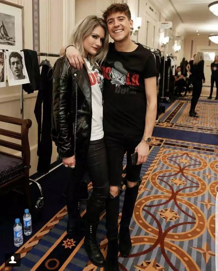 秀还没走完新款就卖光?直击NIKKIE巴黎迪士尼大秀