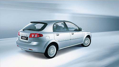 凯越hrv两厢后车门音响怎么拆,07年别克凯越hrv两厢1.6自动挡车