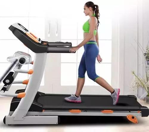 室内跑步机与室外散步效果一样吗,室外跑步与跑步机有什么区别