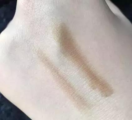 五十块钱买一个香奈儿,一万块钱香奈儿能买到啥