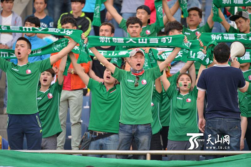 5位*疆新**足球小子入围首届中国金球奖今年*疆新**职业球员超过30人