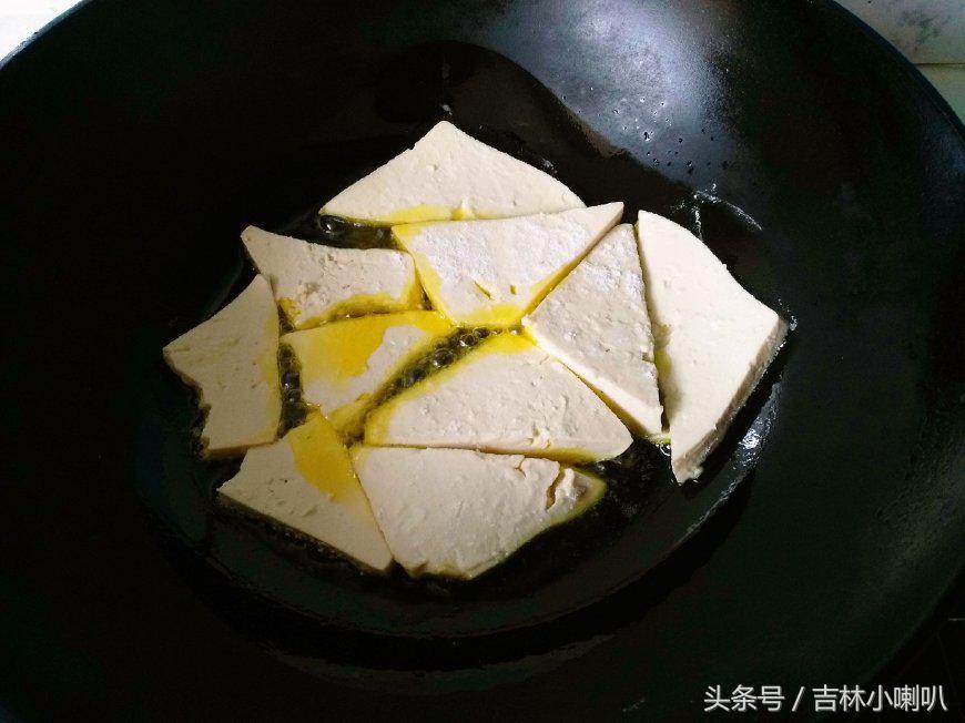 溜豆腐怎么溜好吃,正宗东北回锅豆腐