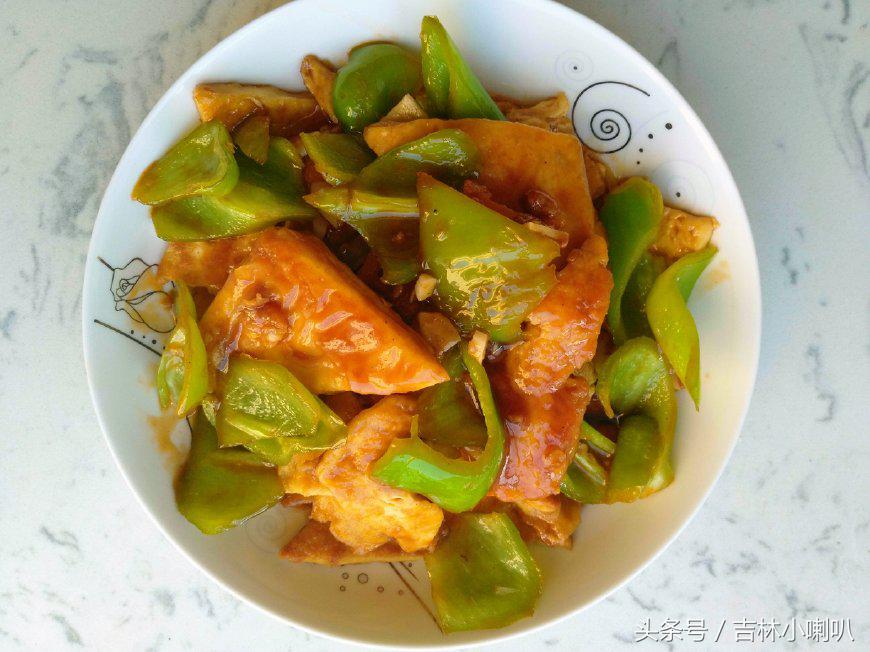 溜豆腐怎么溜好吃,正宗东北回锅豆腐