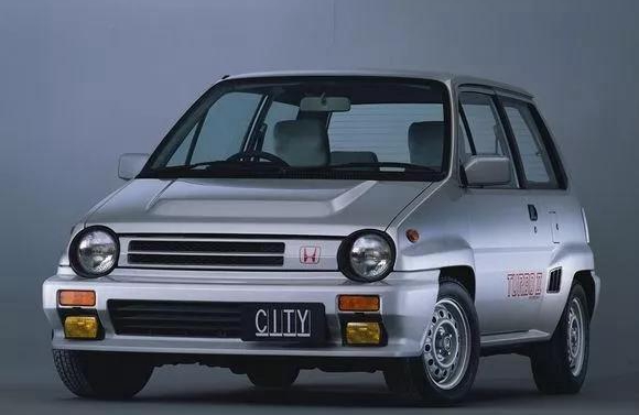 飞度gk5车身多低跑起来稳一点,2017款本田飞度gk5参数配置