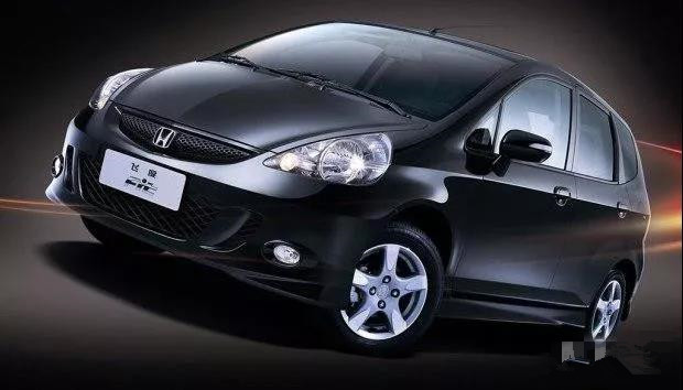 飞度gk5车身多低跑起来稳一点,2017款本田飞度gk5参数配置