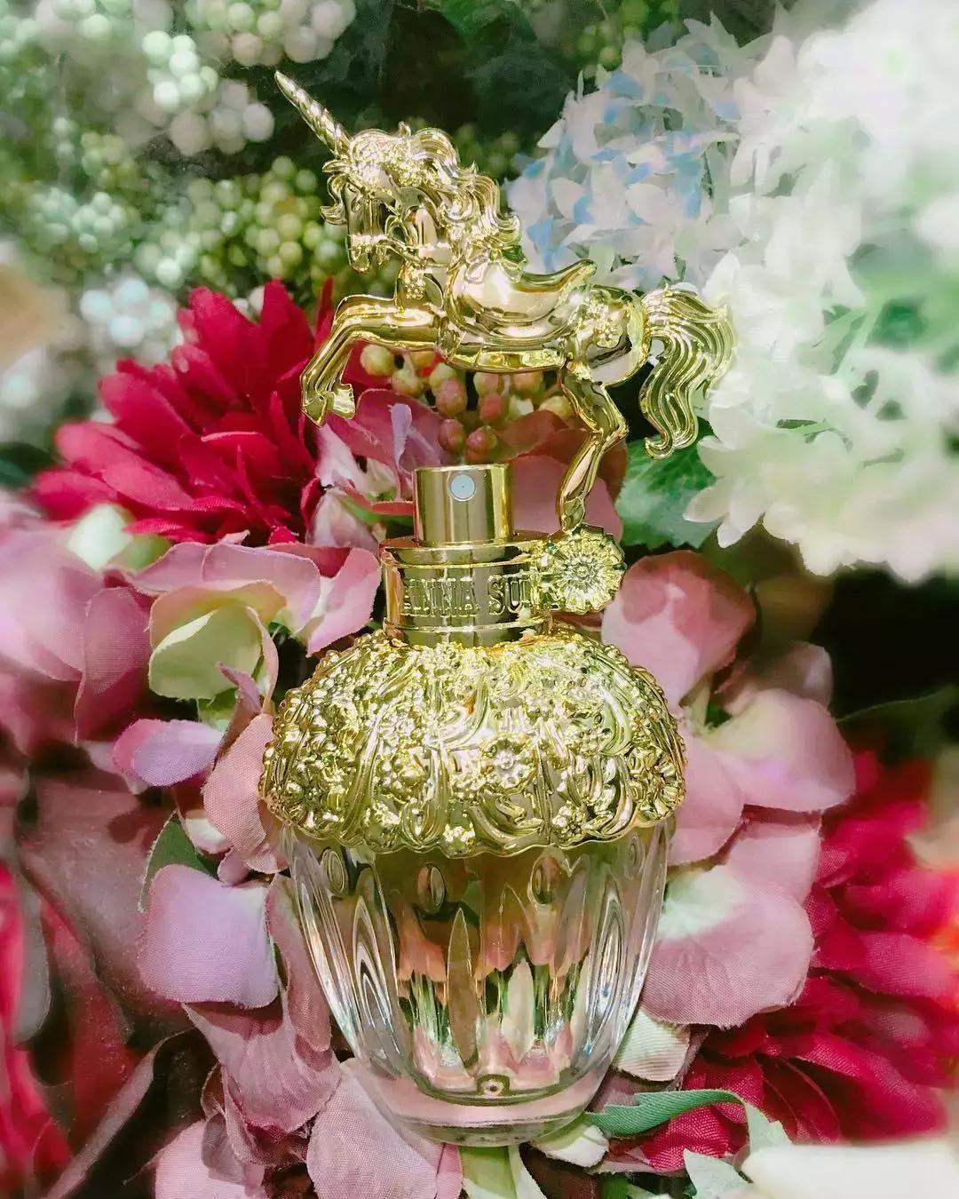 黑凤梨现在怎么样,黑凤梨圣诞