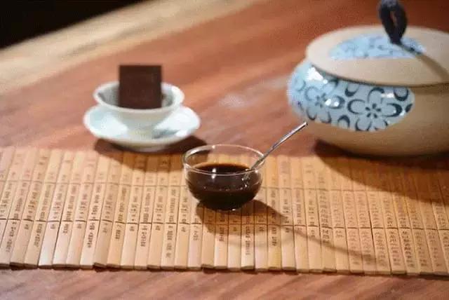 冬天给孩子吃哪种保健品,冬天给娃进补这4类食物要谨慎