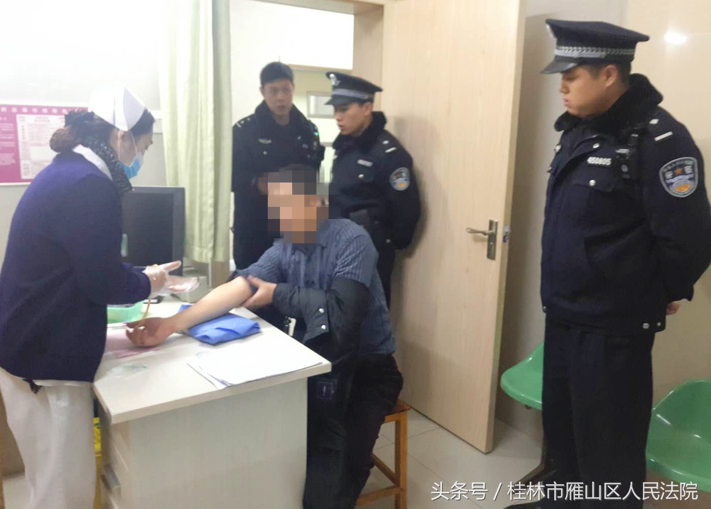 执行雨中拘老赖,法院执行老赖违法