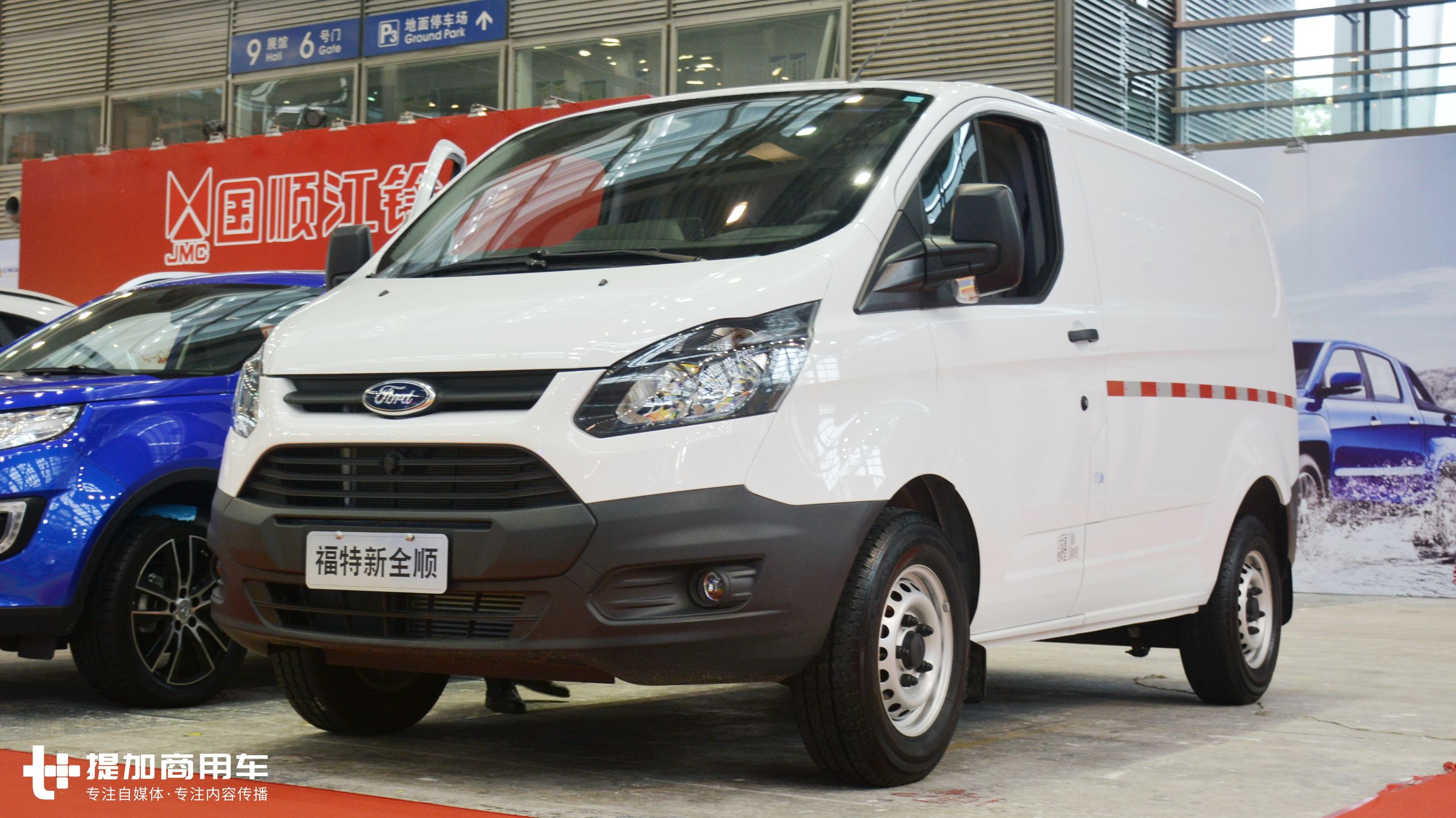 依维柯欧胜双排轻卡最新款,依维柯daily欧胜3座