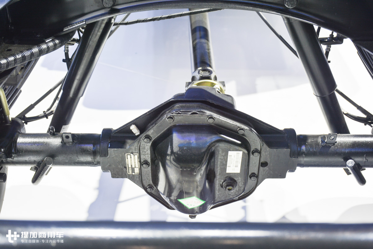 依维柯欧胜双排轻卡最新款,依维柯daily欧胜3座